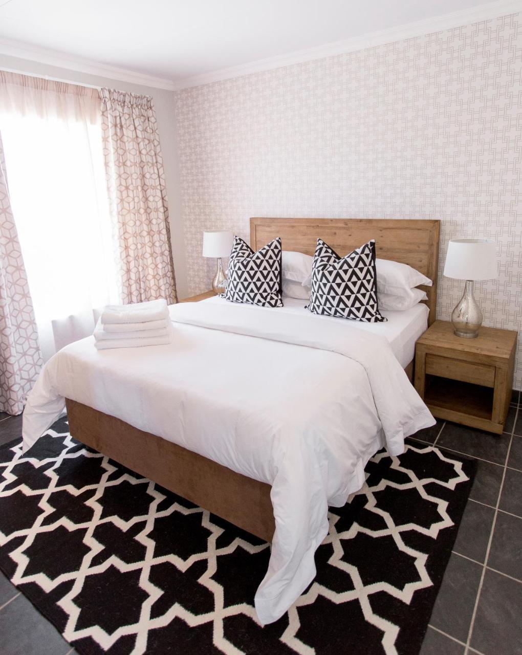 3 Lux Suites Middelburg (Mpumalanga) Exterior foto